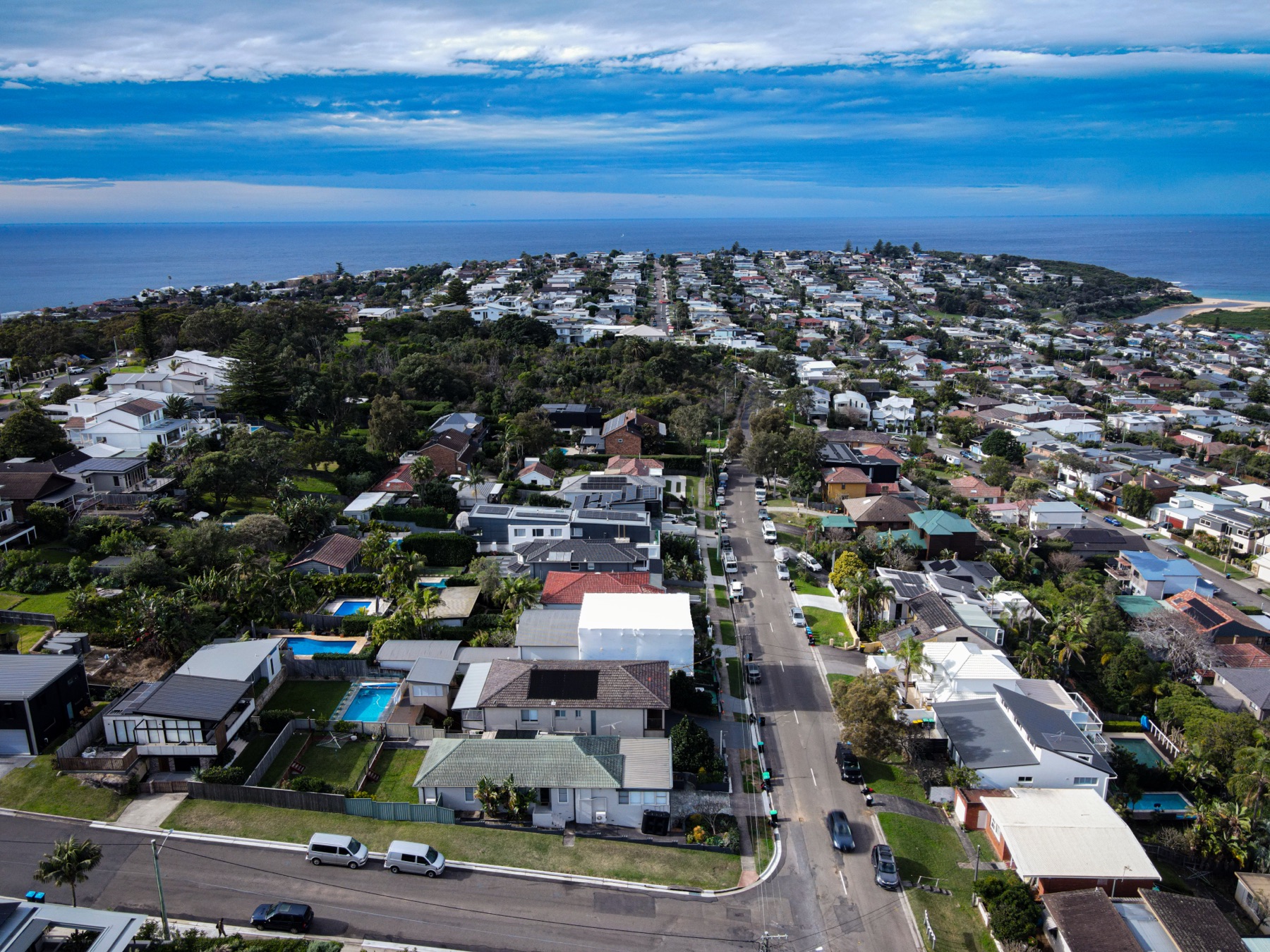 Shrink wrap residence scaffold, North Curl Curl, by Stronghold Hire Scaffolding